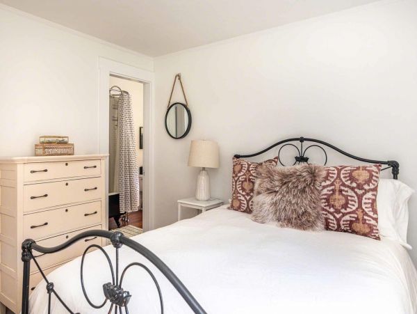 Cape Cod Home 994580