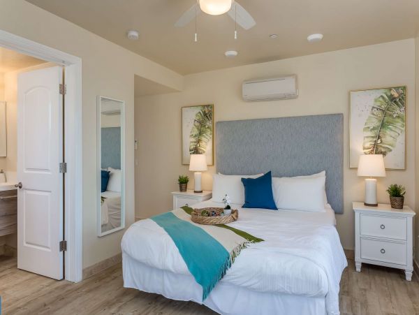Beachfront Four Bedroom Rental Condo on Oceanside Ocean View