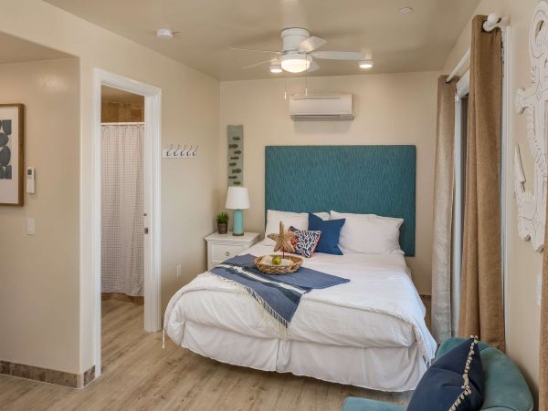 Beachfront Four Bedroom Rental Condo on Oceanside Ocean View