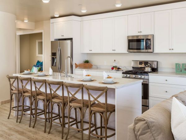 Beachfront Four Bedroom Rental Condo on Oceanside Ocean View
