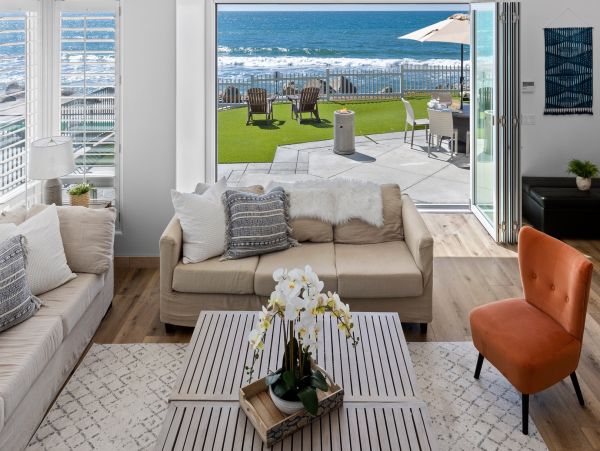 Oceanfront Beach Condo In Oceanside Sleeps 10 Guests