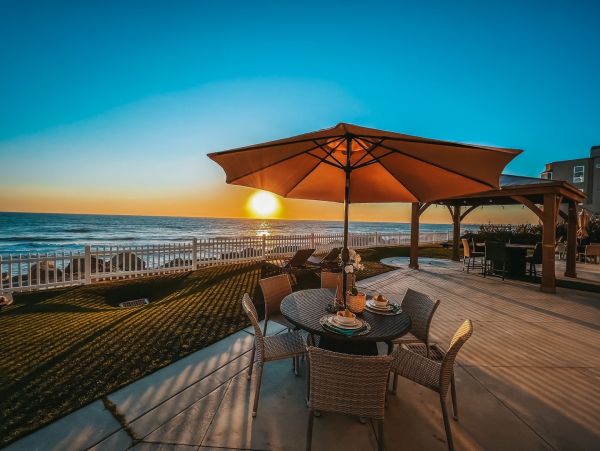 Oceanfront Beach Condo In Oceanside Sleeps 10 Guests