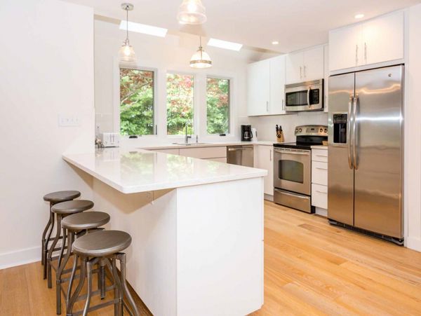 Cape Cod Home 994585