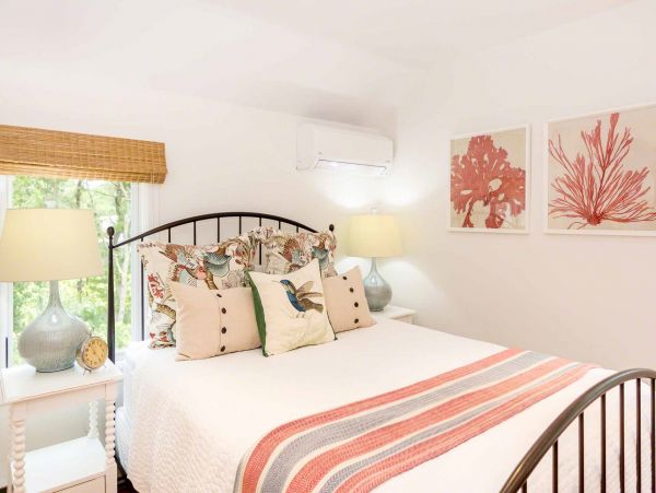 Cape Cod Home 994585