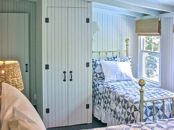 Cape Cod Home 994587
