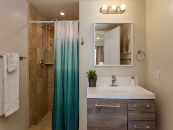 Oceanside Beachfront Four Bedroom Rental Condo Ocean Views