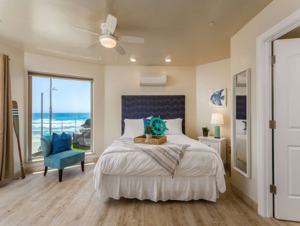 Oceanside Beachfront Four Bedroom Rental Condo Ocean Views
