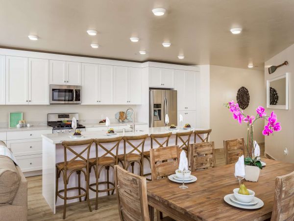 Oceanside Beachfront Four Bedroom Rental Condo Ocean Views