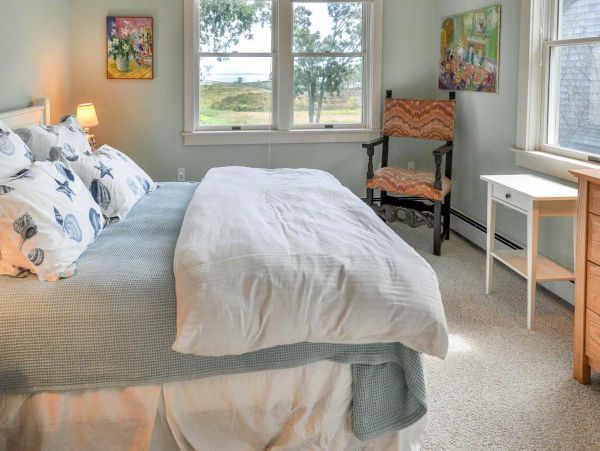 Cape Cod Home 994591