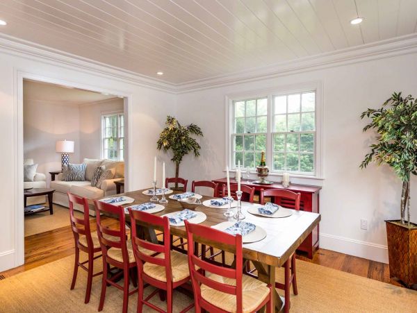 Cape Cod Home 994592