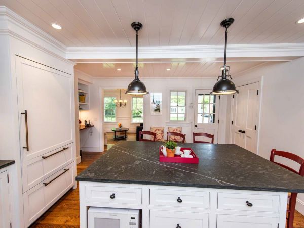 Cape Cod Home 994592