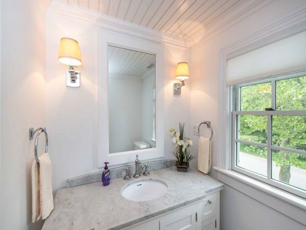 Cape Cod Home 994592