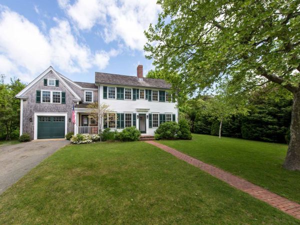 Cape Cod Home 994592