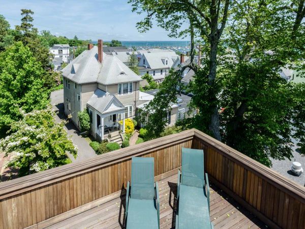 Cape Cod Home 994593