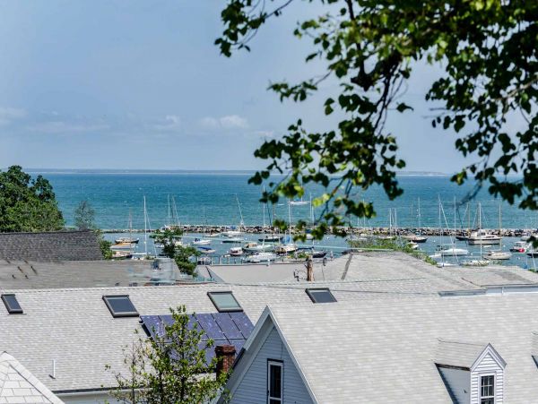 Cape Cod Home 994593