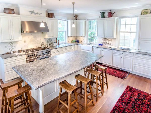 Cape Cod Home 994593