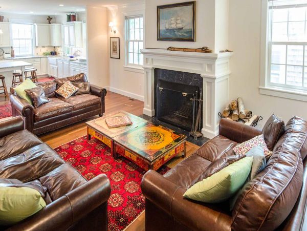 Cape Cod Home 994593