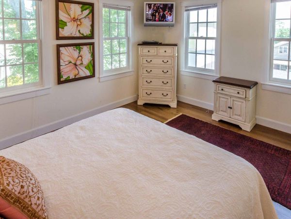 Cape Cod Home 994593