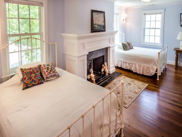 Cape Cod Home 994593