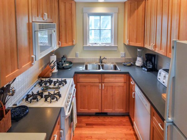 Cape Cod Home 994594