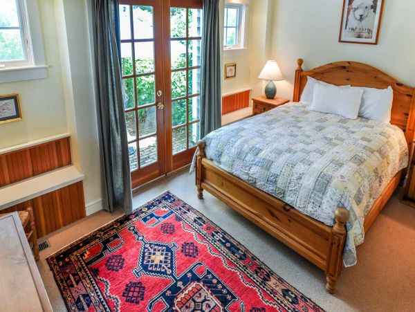 Cape Cod Home 994594