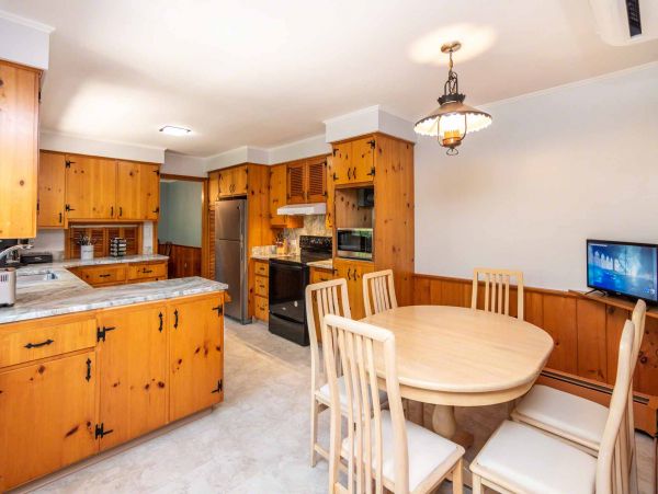 Cape Cod Home 994595