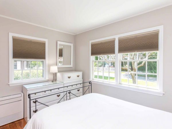 Cape Cod Home 994595