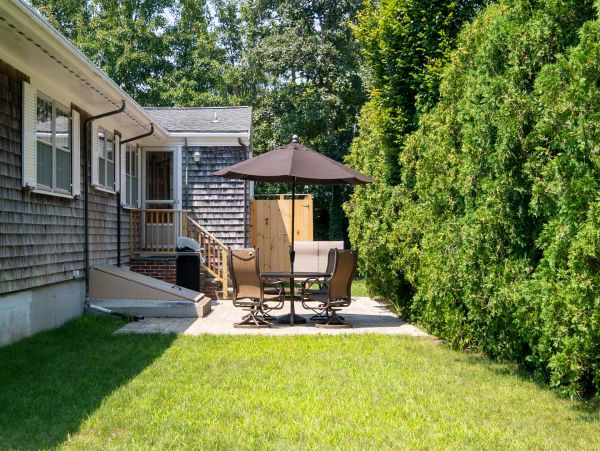 Cape Cod Home 994595