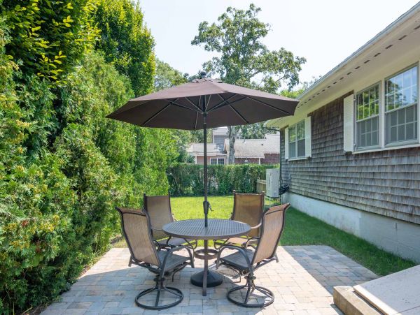 Cape Cod Home 994595