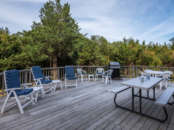 Cape Cod Home 994596