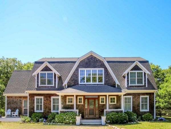 Cape Cod Home 994597