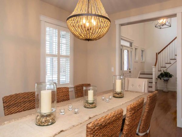 Cape Cod Home 994597