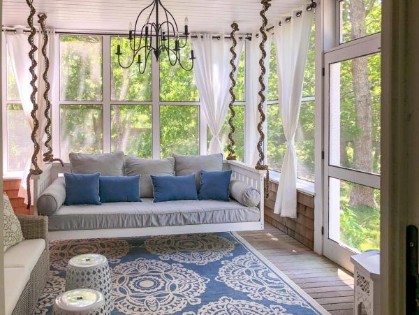 Cape Cod Home 994597