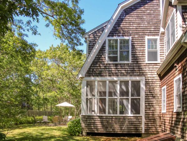 Cape Cod Home 994597