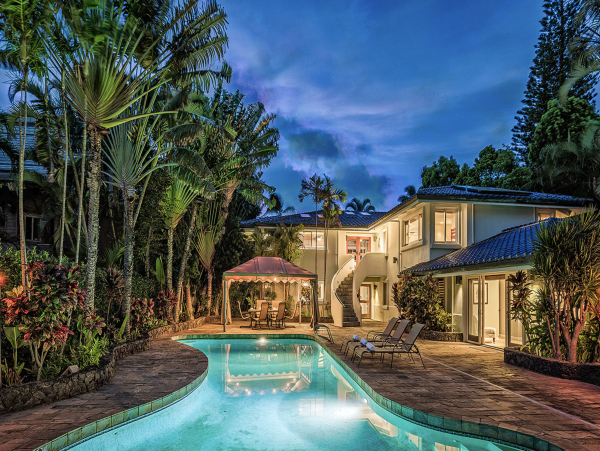 Private Gated Estate Home One Min Walk to Ocean Private Pool Luxury