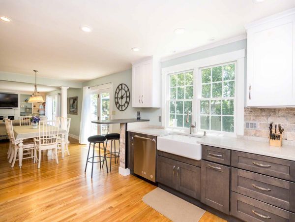 Cape Cod Home 994601