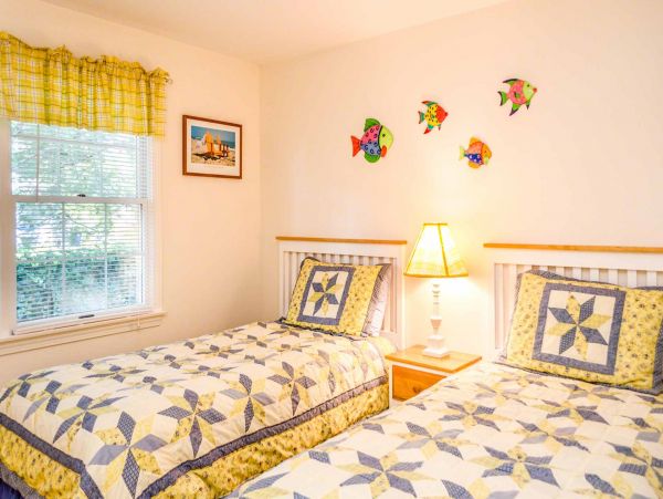 Cape Cod Home 994601