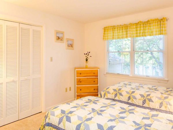 Cape Cod Home 994601