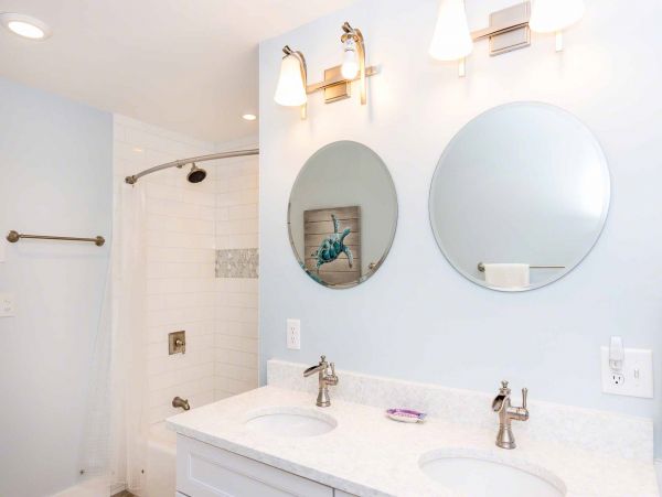 Cape Cod Home 994601