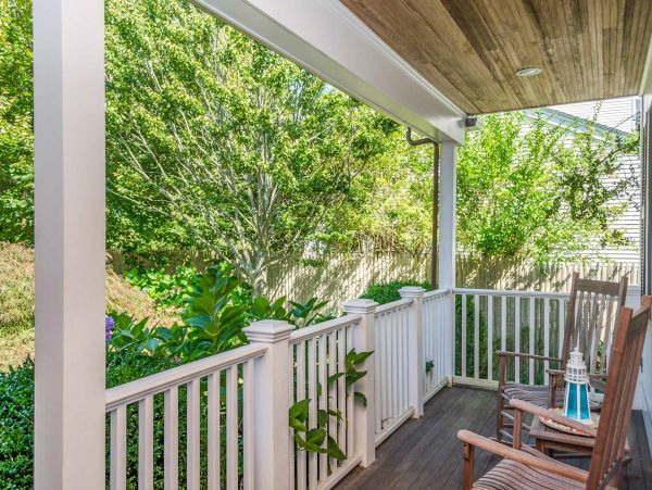 Cape Cod Home 994601