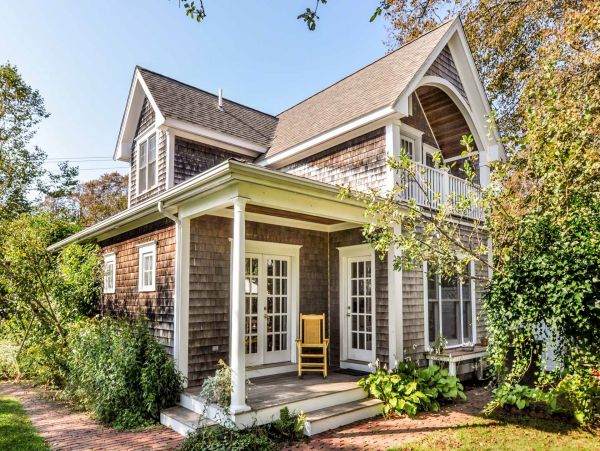 Cape Cod Home 994602