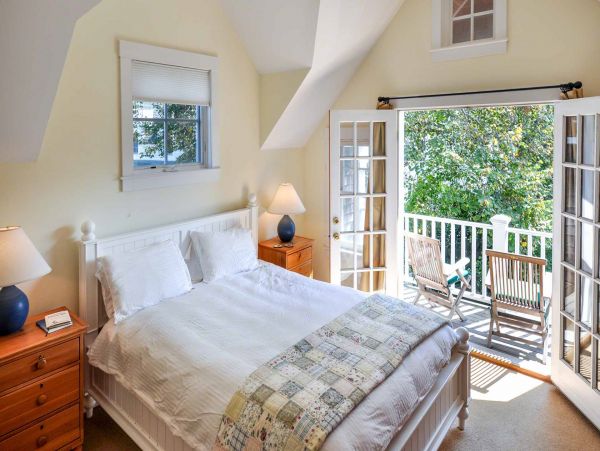Cape Cod Home 994602