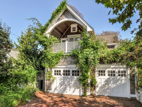 Cape Cod Home 994602