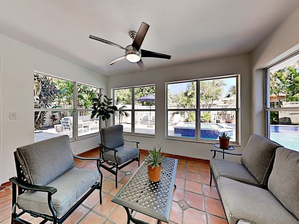 Two Bedroom Rental Home in Fort Lauderdale with Pool