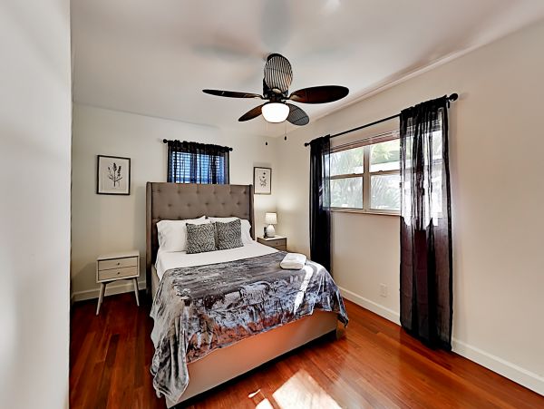 Two Bedroom Rental Home in Fort Lauderdale with Pool