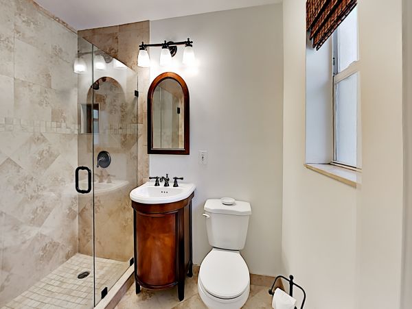 Two Bedroom Rental Home in Fort Lauderdale with Pool