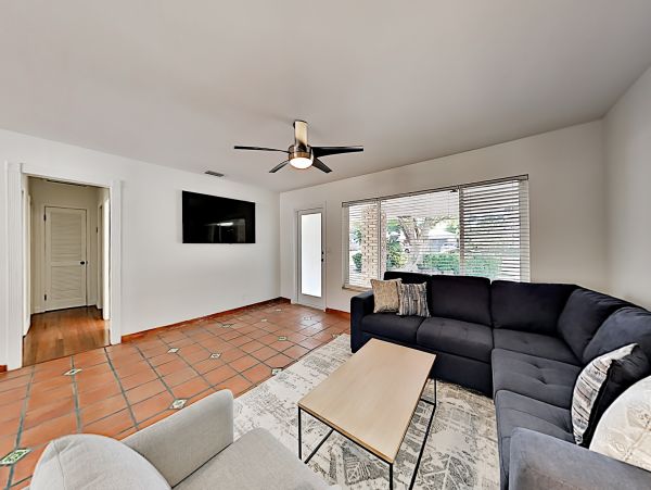 Two Bedroom Rental Home in Fort Lauderdale with Pool