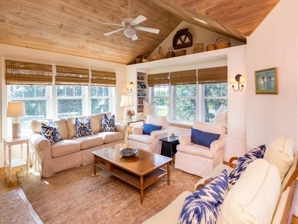 Cape Cod Home 994604