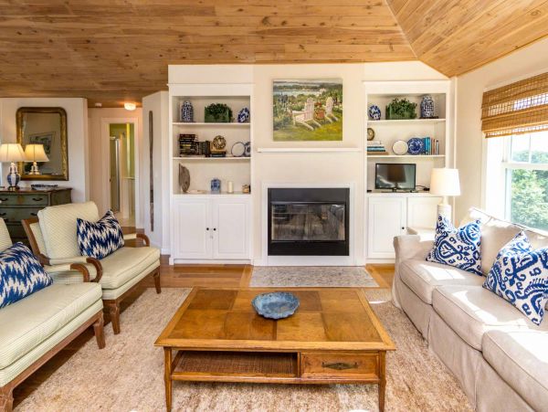 Cape Cod Home 994604