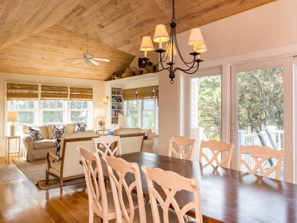 Cape Cod Home 994604